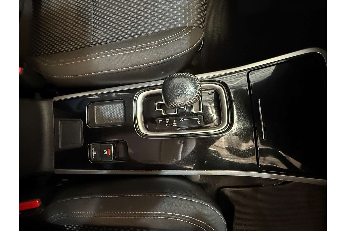 2020 Mitsubishi Outlander ES ZL
