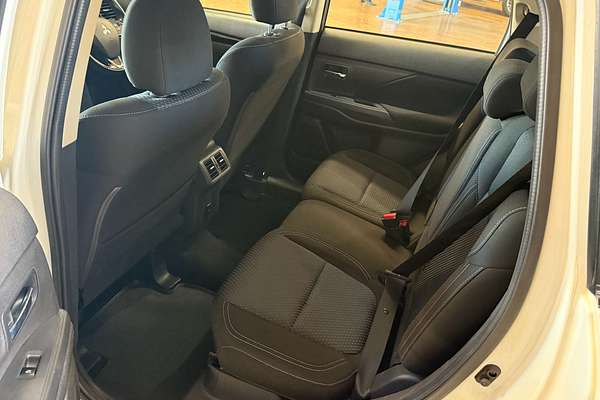 2020 Mitsubishi Outlander ES ZL