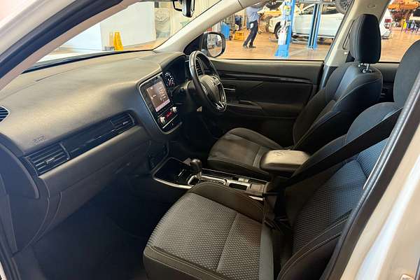 2020 Mitsubishi Outlander ES ZL