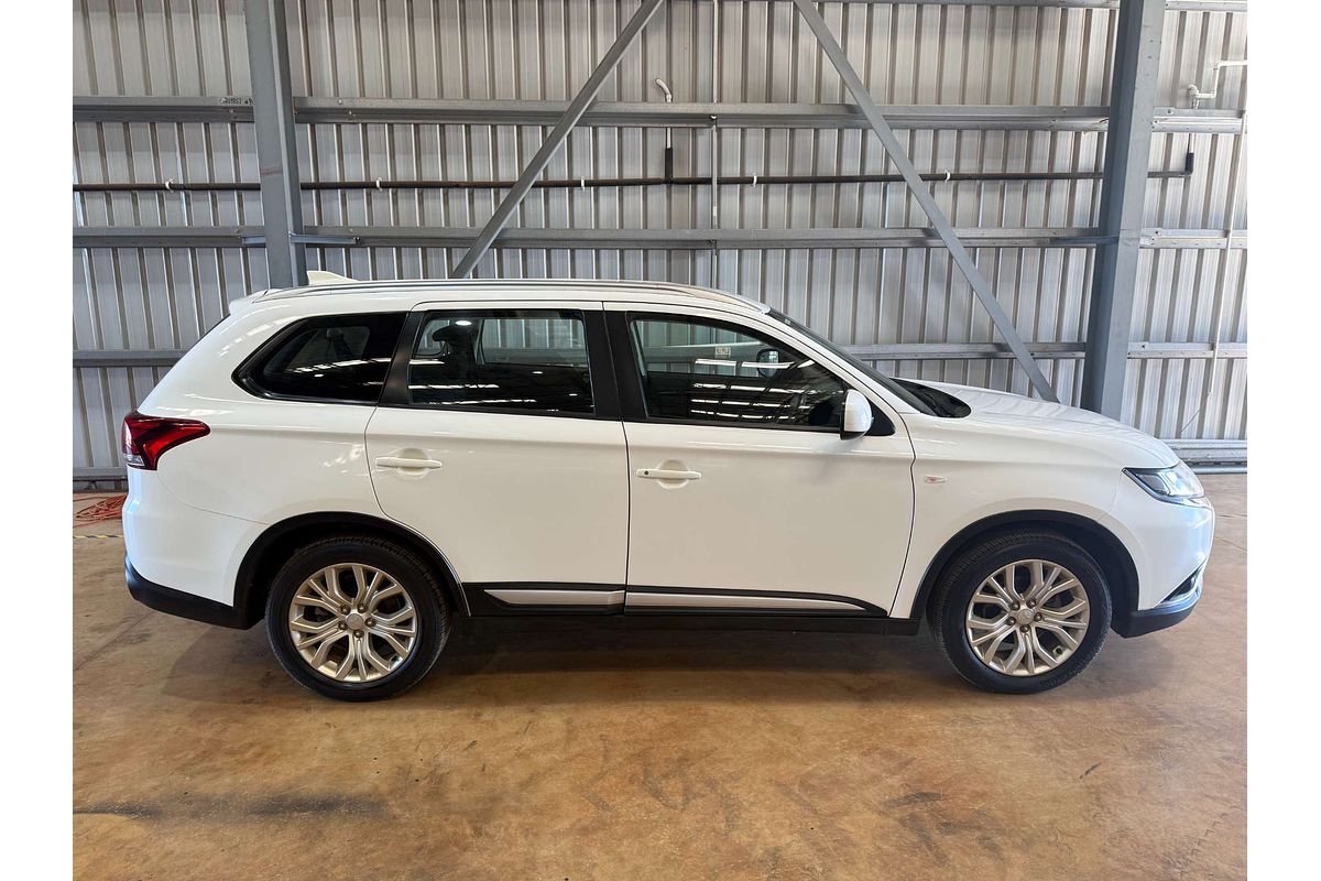 2020 Mitsubishi Outlander ES ZL