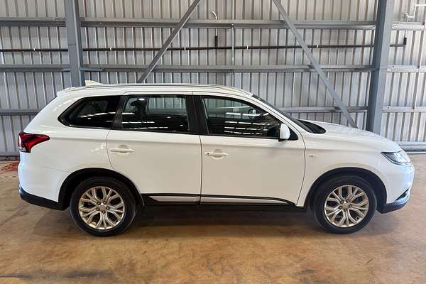 2020 Mitsubishi Outlander ES ZL