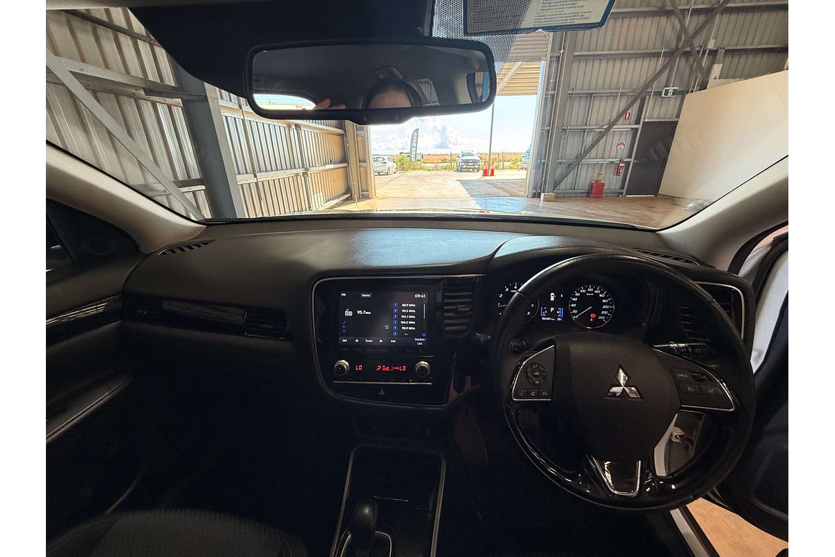 2020 Mitsubishi Outlander ES ZL