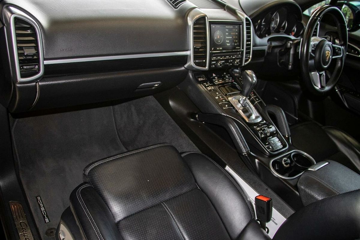 2015 Porsche Cayenne S Diesel 92A