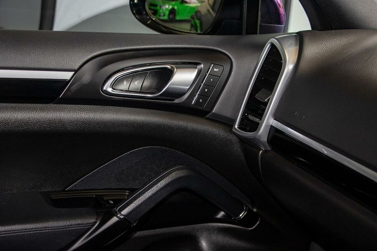 2015 Porsche Cayenne S Diesel 92A