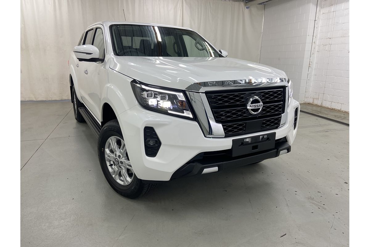 Nissan NAVARA 4X4 2.3 DSL AUTO DC ST