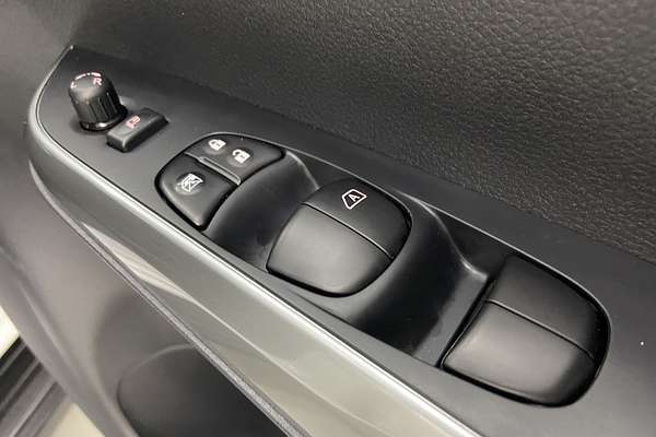 2024 Nissan Navara ST D23 4X4