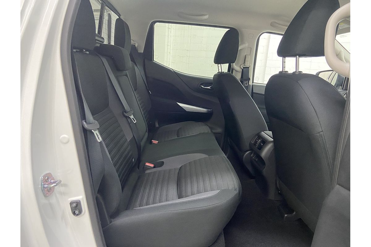 2024 Nissan Navara ST D23 4X4