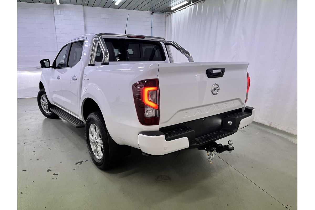Nissan NAVARA 4X4 2.3 DSL AUTO DC ST