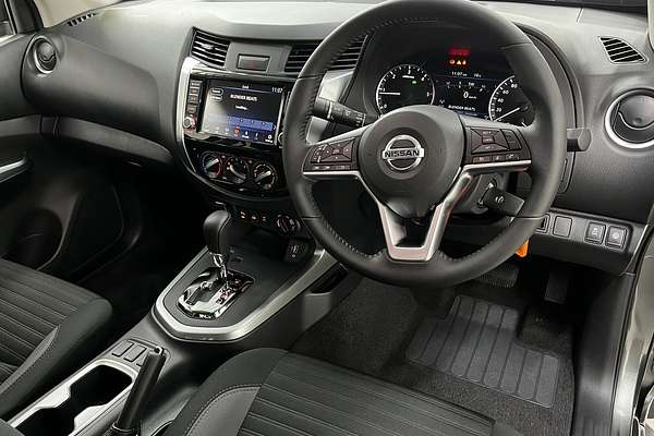 2024 Nissan Navara ST D23 4X4