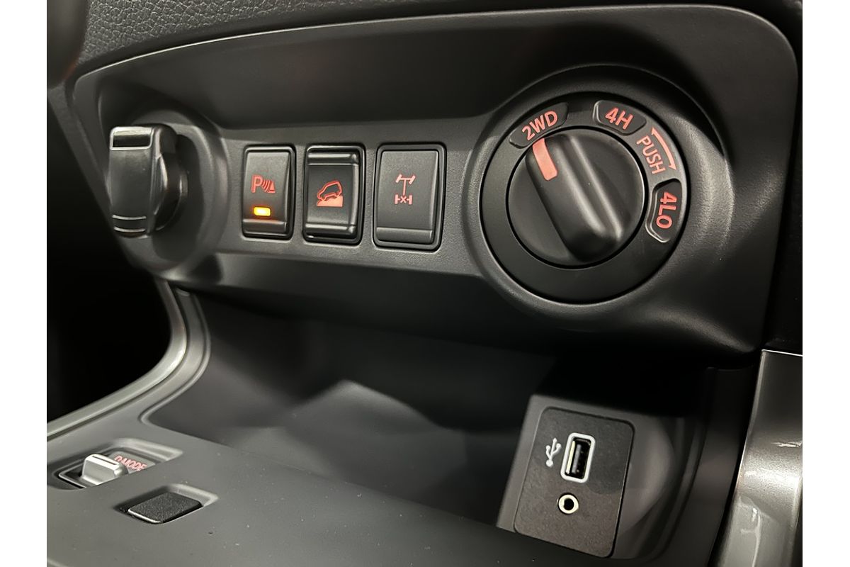 2024 Nissan Navara ST D23 4X4