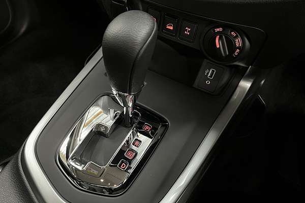 2024 Nissan Navara ST D23 4X4