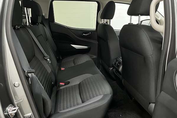 2024 Nissan Navara ST D23 4X4