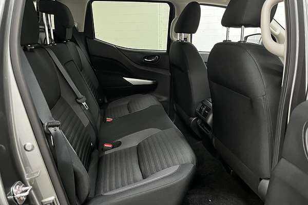 2024 Nissan Navara ST D23 4X4