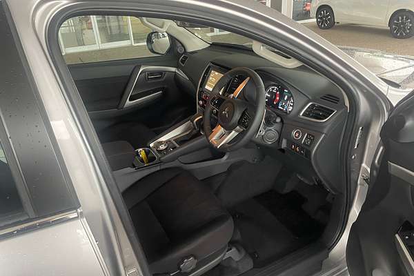 2024 Mitsubishi Pajero Sport GLX QG