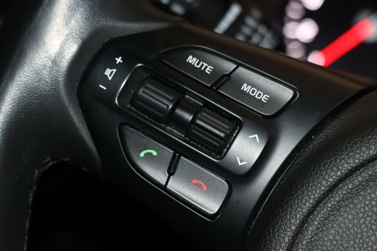 2017 Kia Sorento SLi UM
