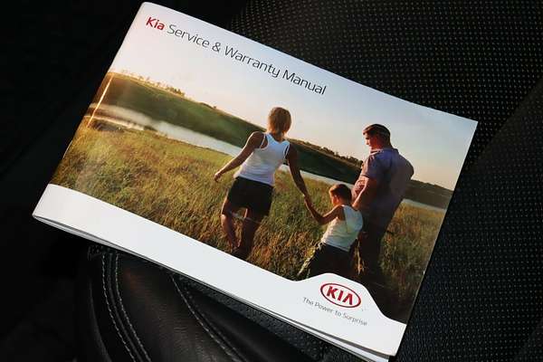 2017 Kia Sorento SLi UM