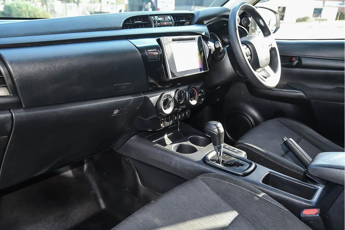 2020 Toyota Hilux SR GUN126R 4X4