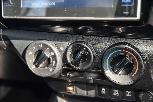 2020 Toyota Hilux SR GUN126R 4X4
