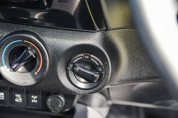 2020 Toyota Hilux SR GUN126R 4X4