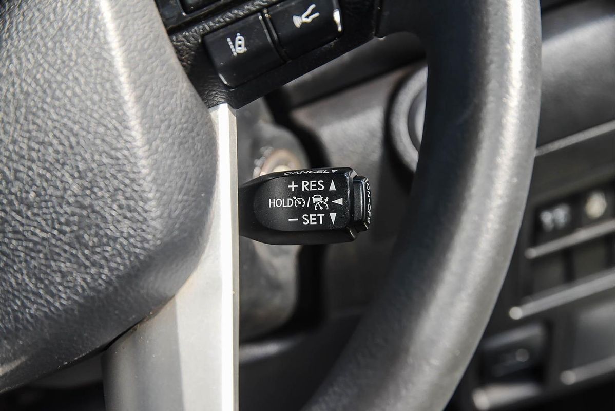 2020 Toyota Hilux SR GUN126R 4X4