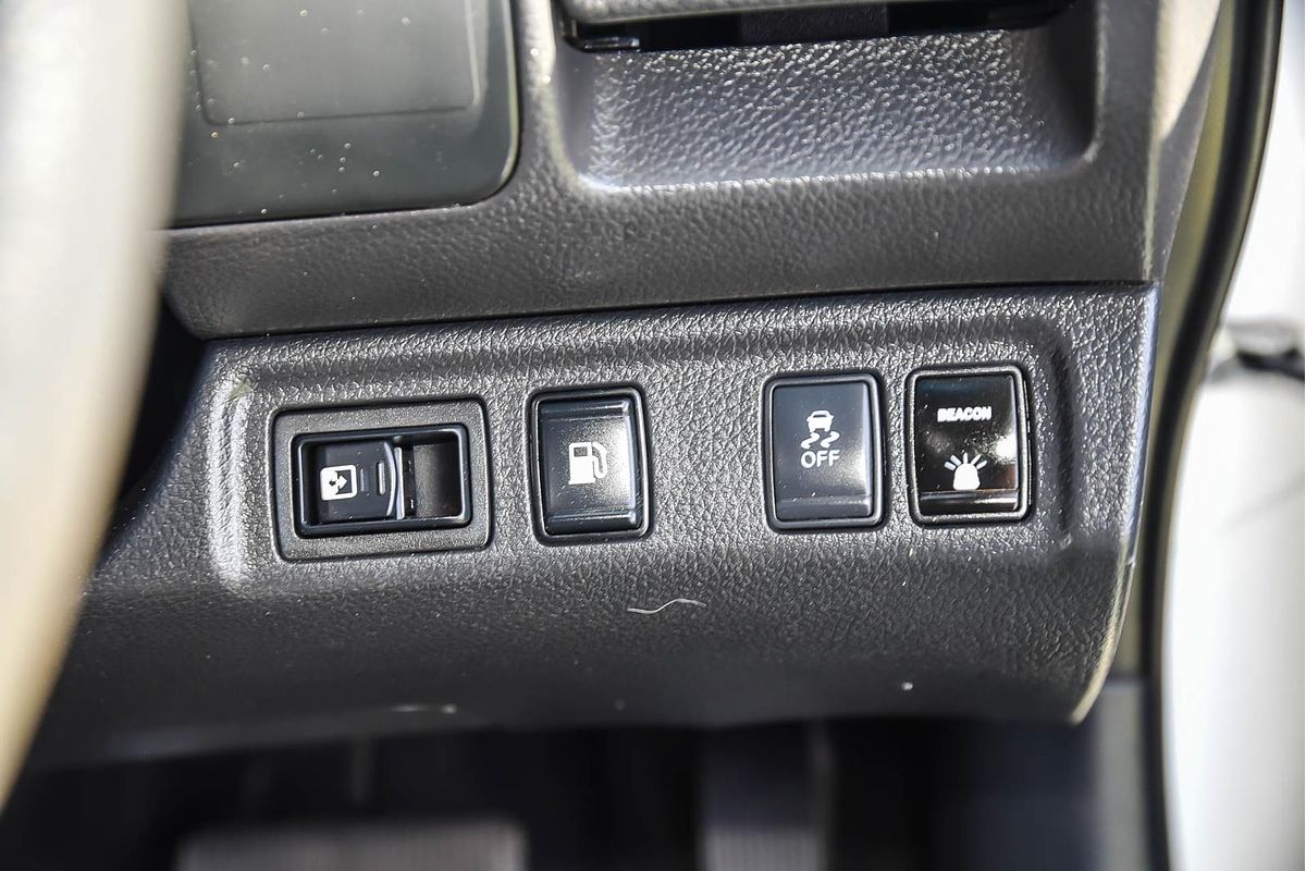 2019 Nissan Navara RX D23 Series 3 Rear Wheel Drive