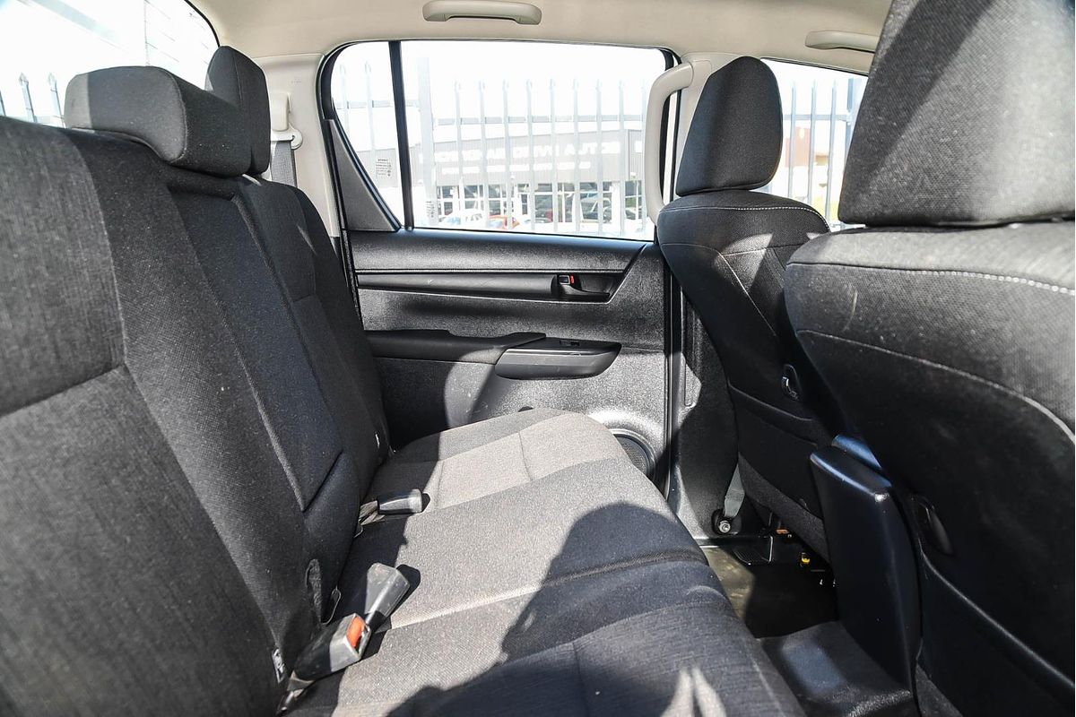 2019 Toyota Hilux SR GUN126R 4X4