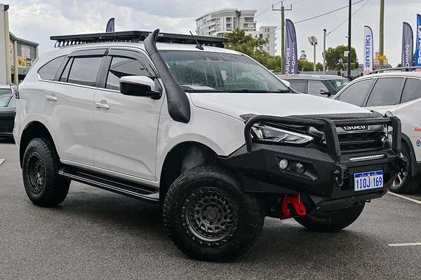 2023 Isuzu MU-X LS-T