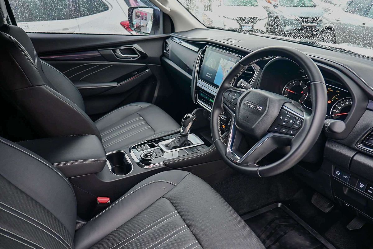 2023 Isuzu MU-X LS-T