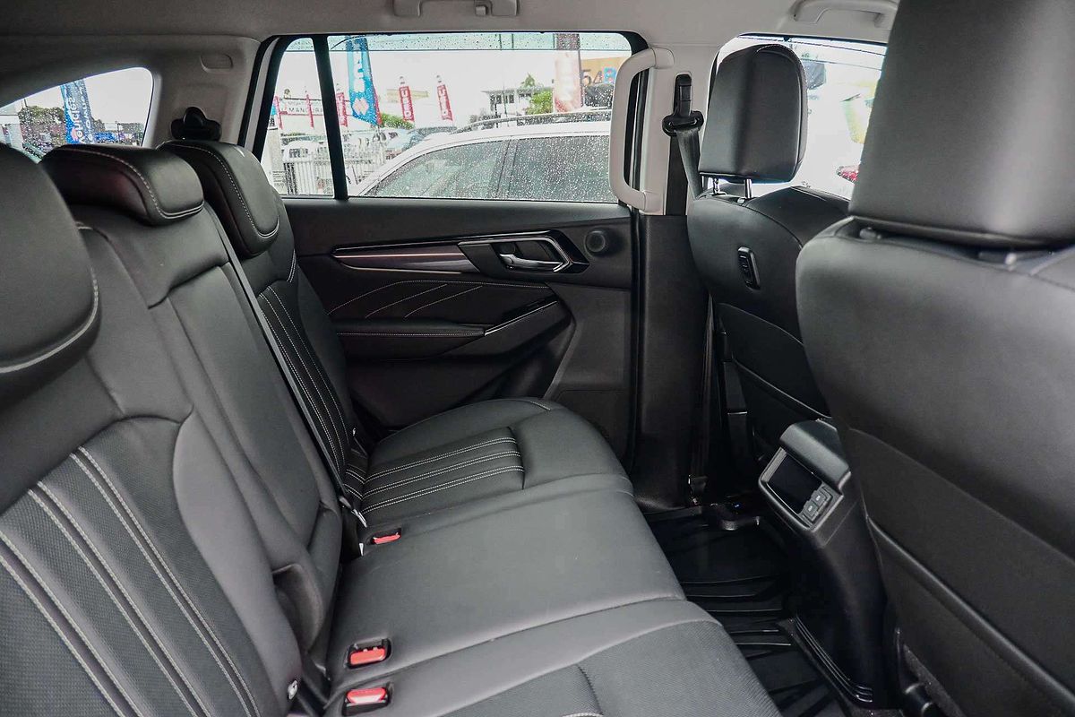 2023 Isuzu MU-X LS-T