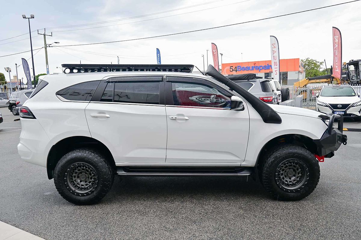 2023 Isuzu MU-X LS-T