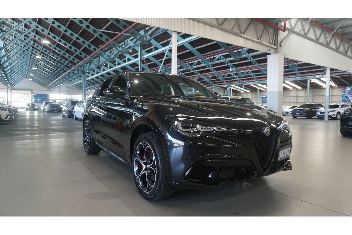 2023 Alfa Romeo Stelvio Veloce Series 4