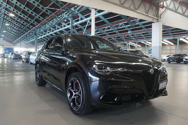 2023 Alfa Romeo Stelvio Veloce Series 4