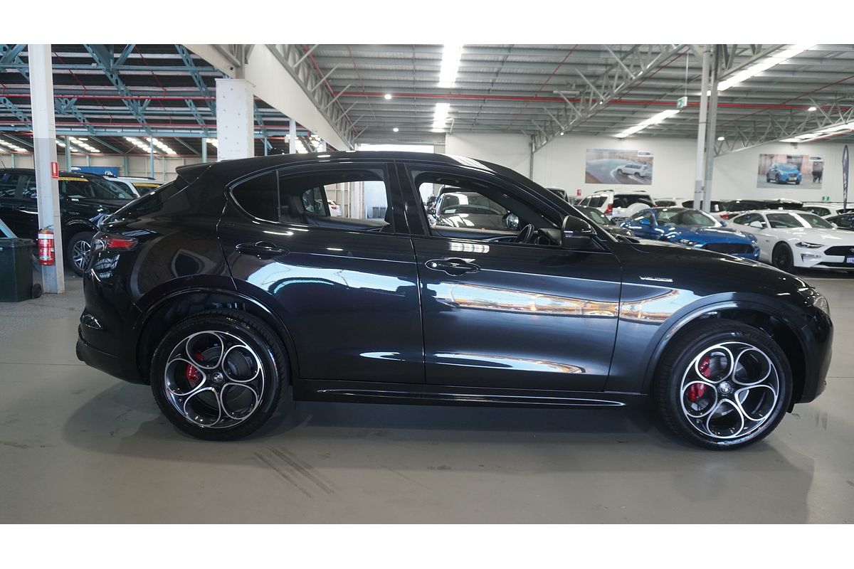 2023 Alfa Romeo Stelvio Veloce Series 4