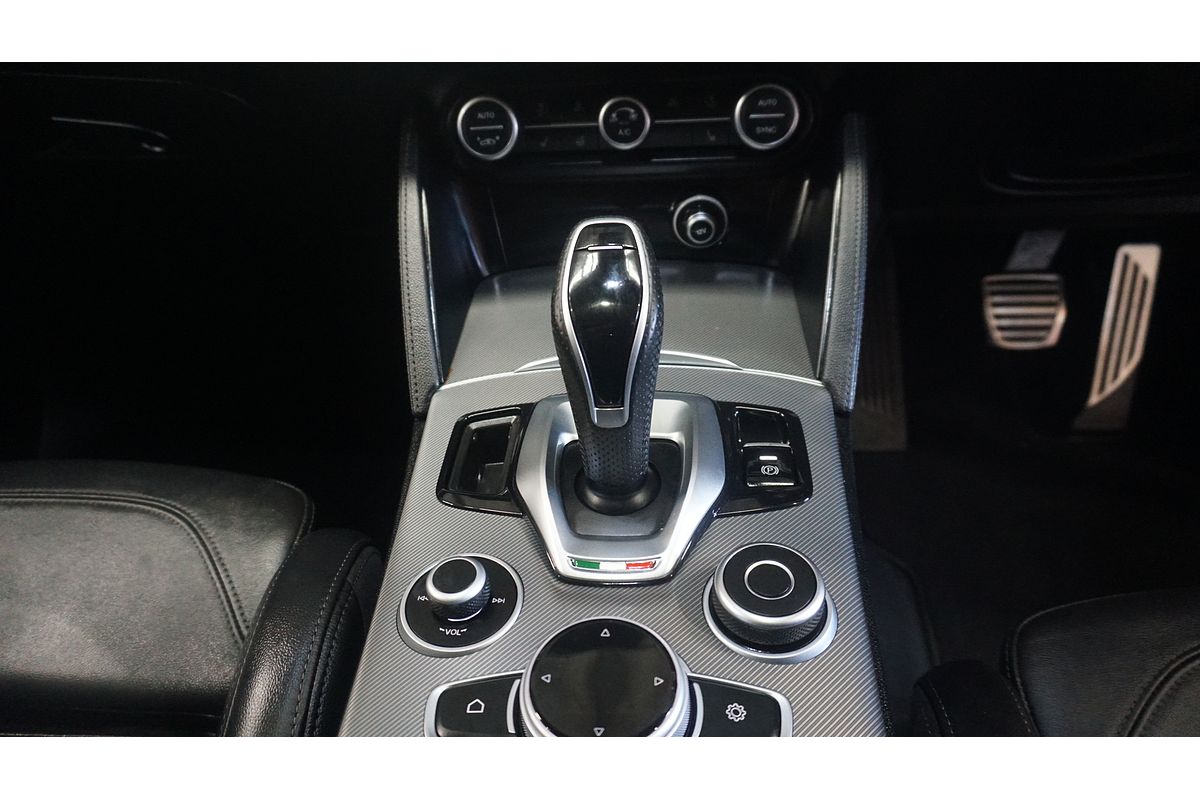 2023 Alfa Romeo Stelvio Veloce Series 4