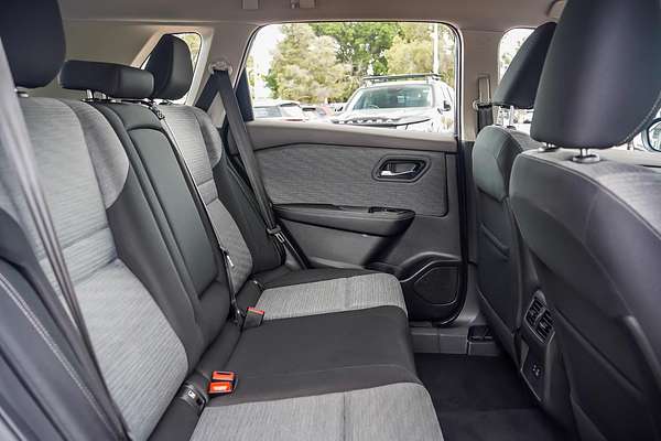 2024 Nissan X-TRAIL ST T33