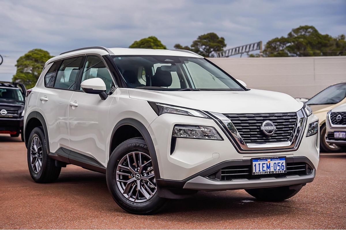 2024 Nissan X-TRAIL ST T33