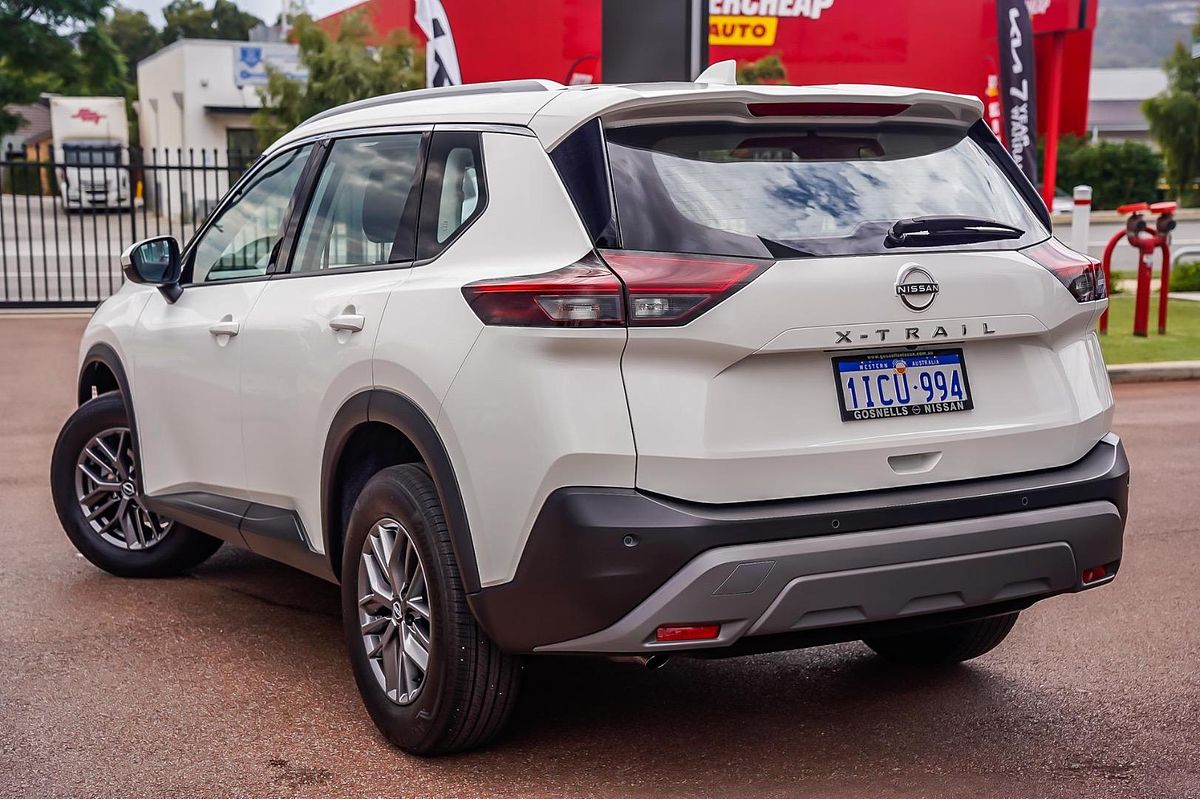 2023 Nissan X-TRAIL ST T33