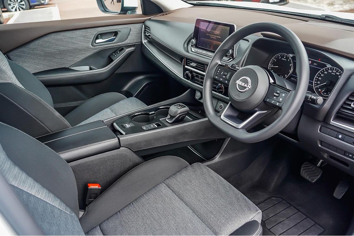 2023 Nissan X-TRAIL ST T33
