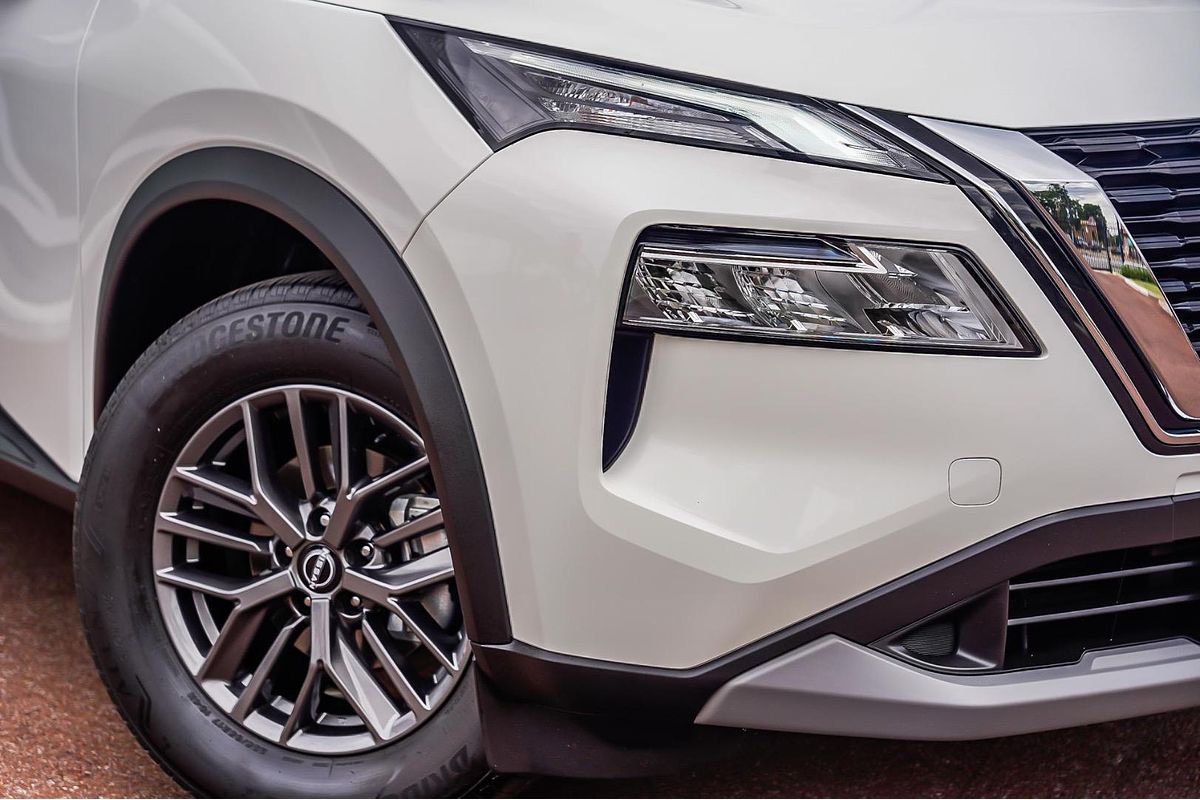 2023 Nissan X-TRAIL ST T33
