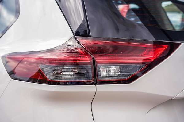2024 Nissan X-TRAIL ST T33