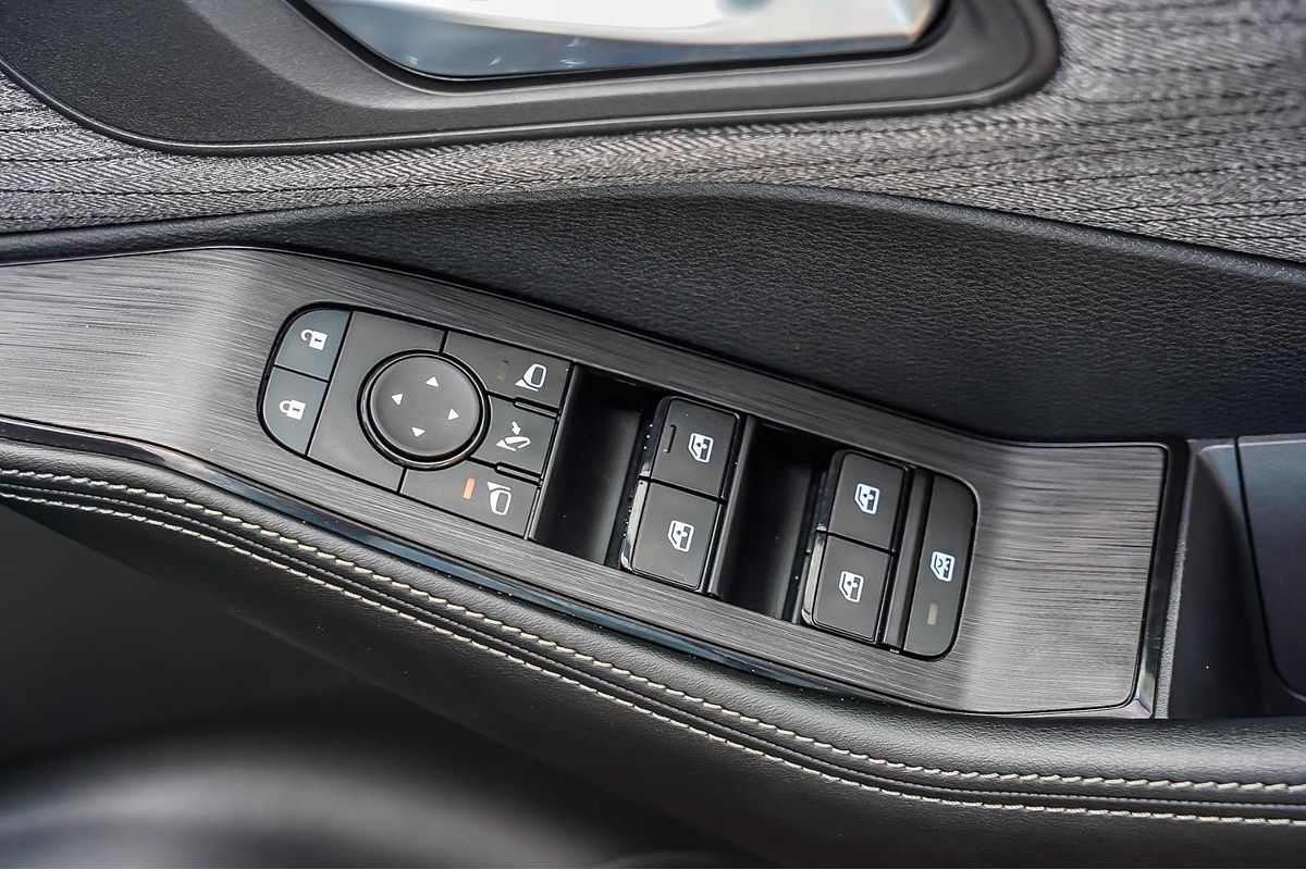2024 Nissan X-TRAIL ST T33