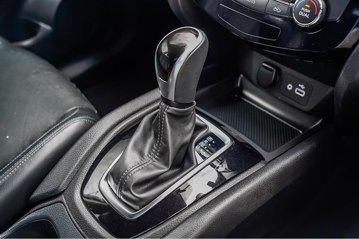 2021 Nissan X-TRAIL ST-L T32
