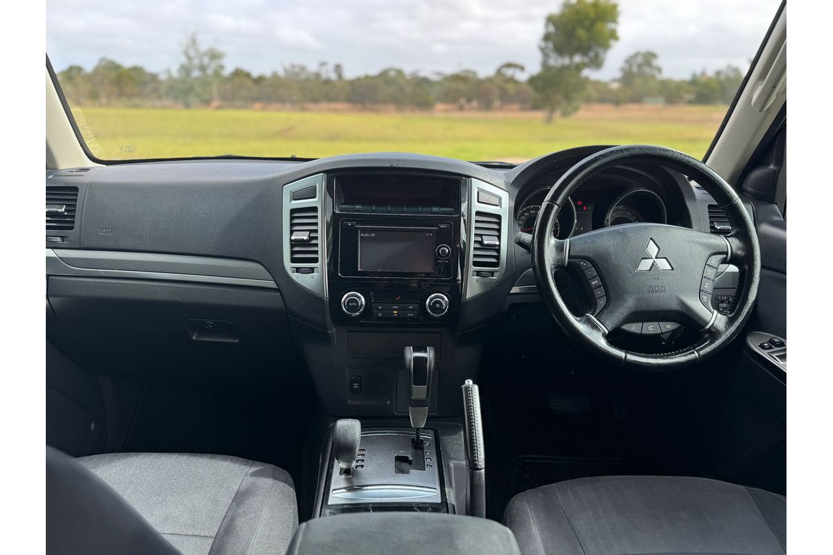 2014 Mitsubishi Pajero GLX NX