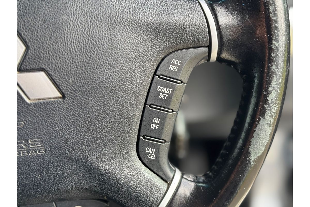 2014 Mitsubishi Pajero GLX NX