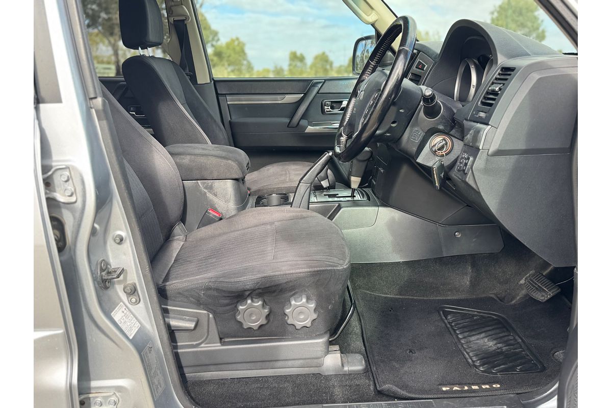 2014 Mitsubishi Pajero GLX NX