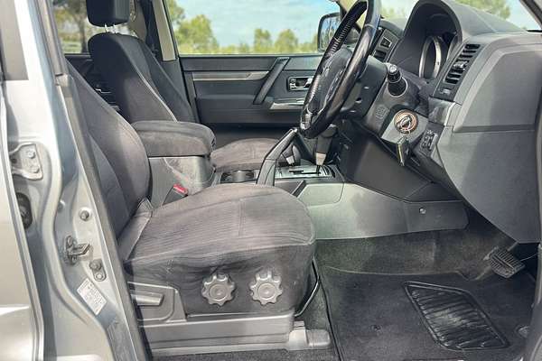 2014 Mitsubishi Pajero GLX NX