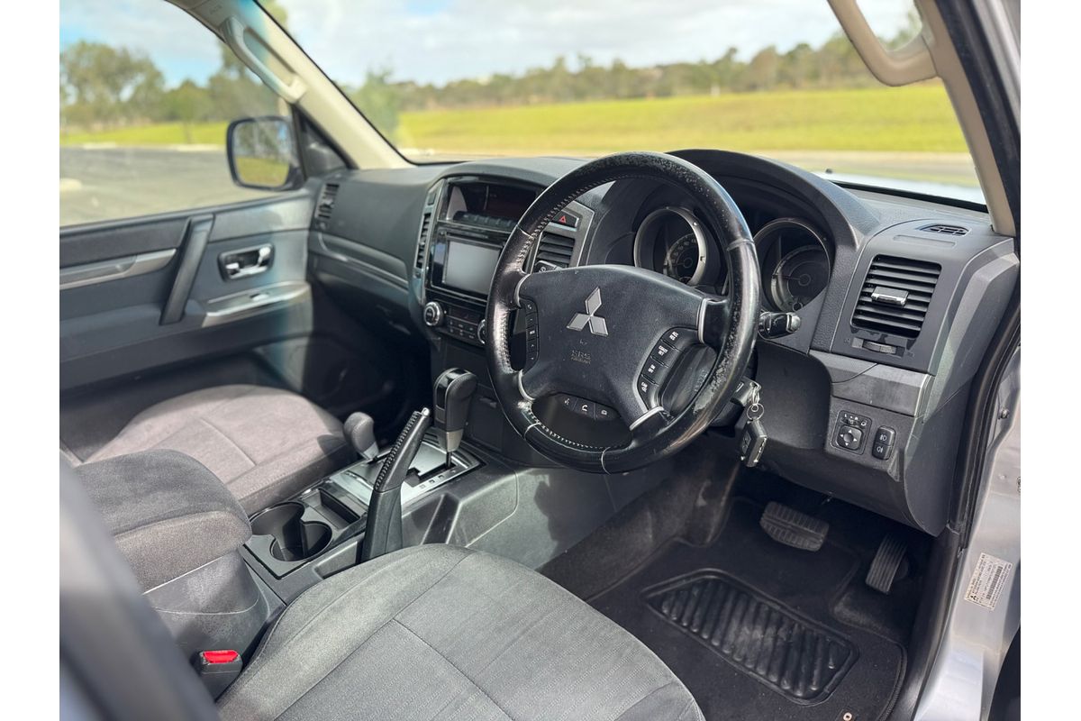 2014 Mitsubishi Pajero GLX NX