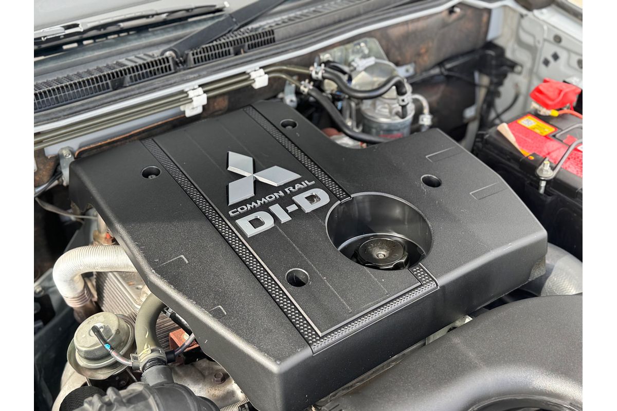 2014 Mitsubishi Pajero GLX NX