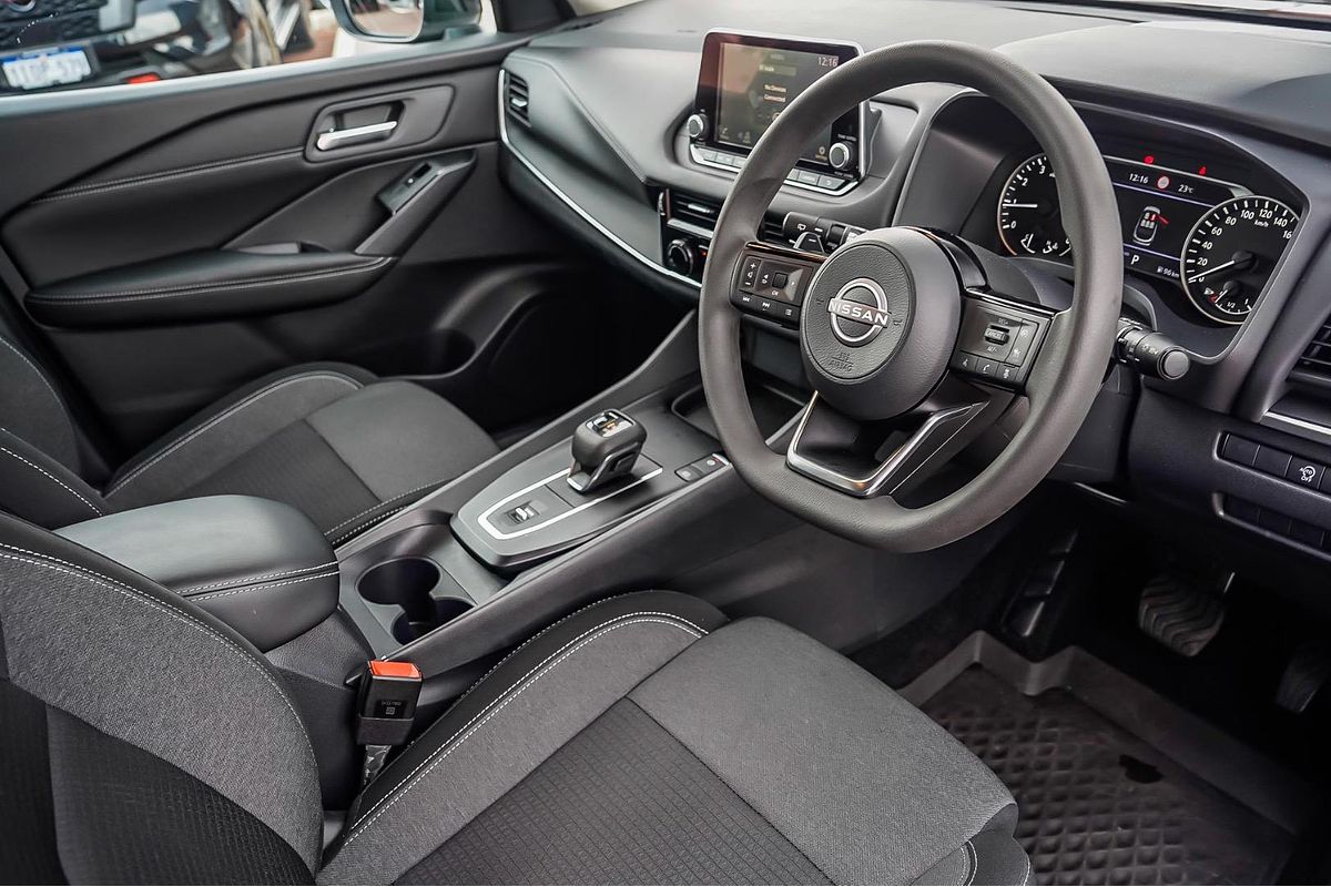 2024 Nissan QASHQAI ST J12