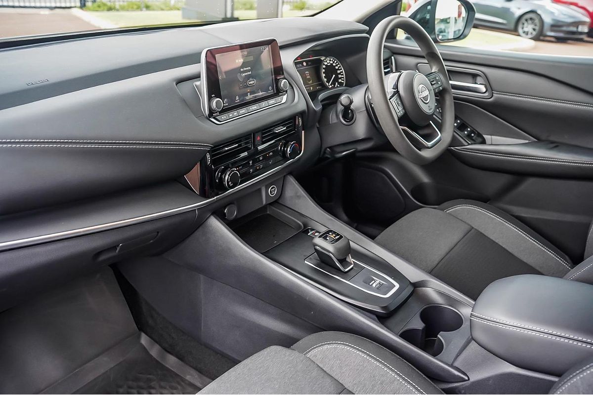 2024 Nissan QASHQAI ST J12